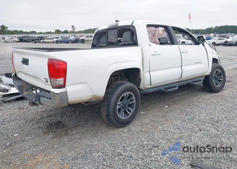 2016 Toyota Tacoma Sr5 V6 z USA, uszkodzony, nr VIN 3TMAZ5CN1GM006167